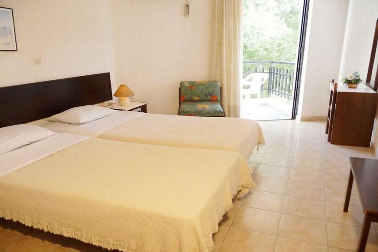Lymiatis Beach Hotel Karpathos Exterior photo