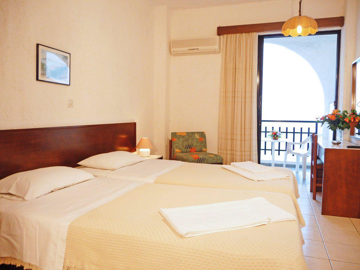 Lymiatis Beach Hotel Karpathos Exterior photo
